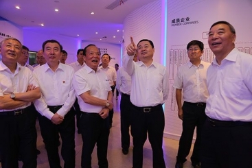 國資委黨委書記、主任郝鵬調(diào)研中國巨石