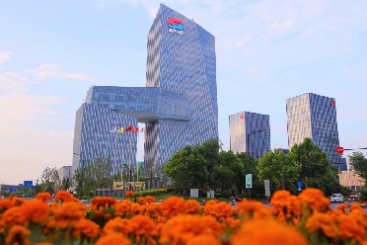 點(diǎn)贊！中國(guó)巨石榮登2023年玻璃纖維十大品牌榜單之首